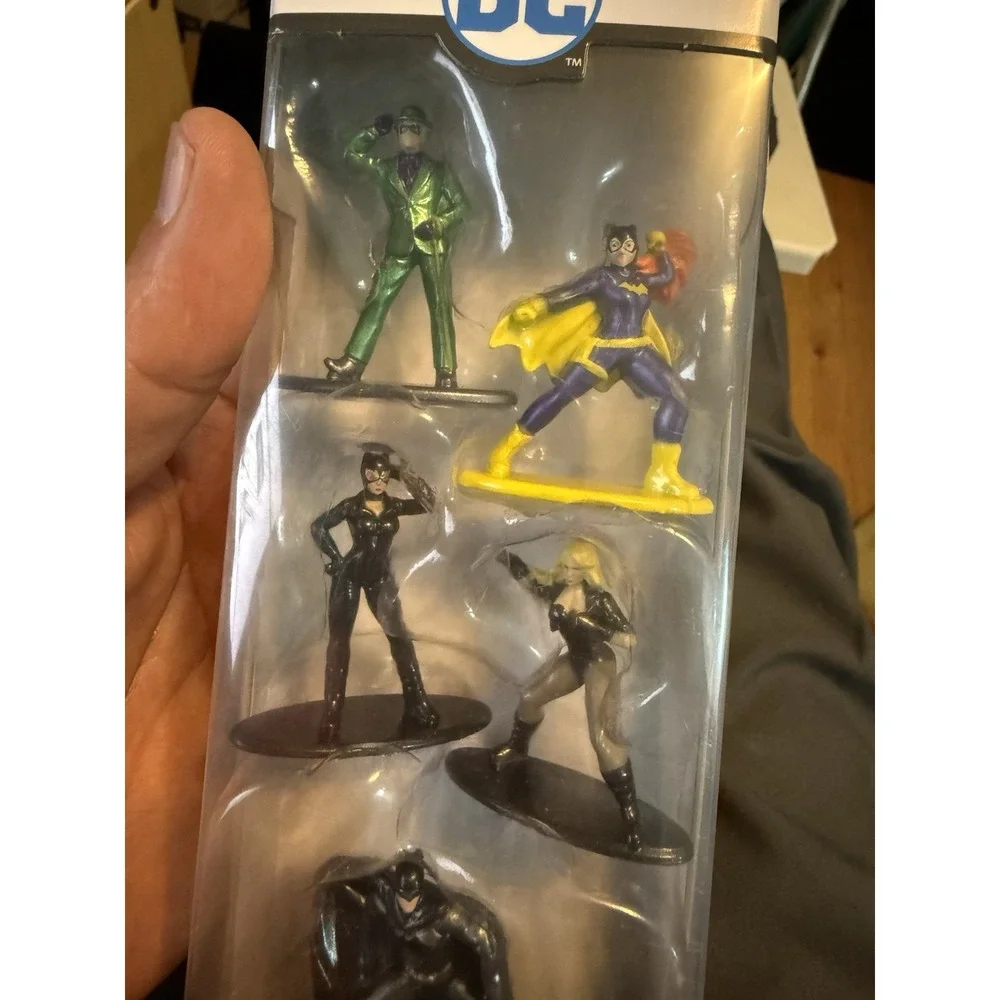 NEW NANO DISNEY Die-Cast Metal 5 Pack Set Batman Cat Woman, Bat Girl The Riddler